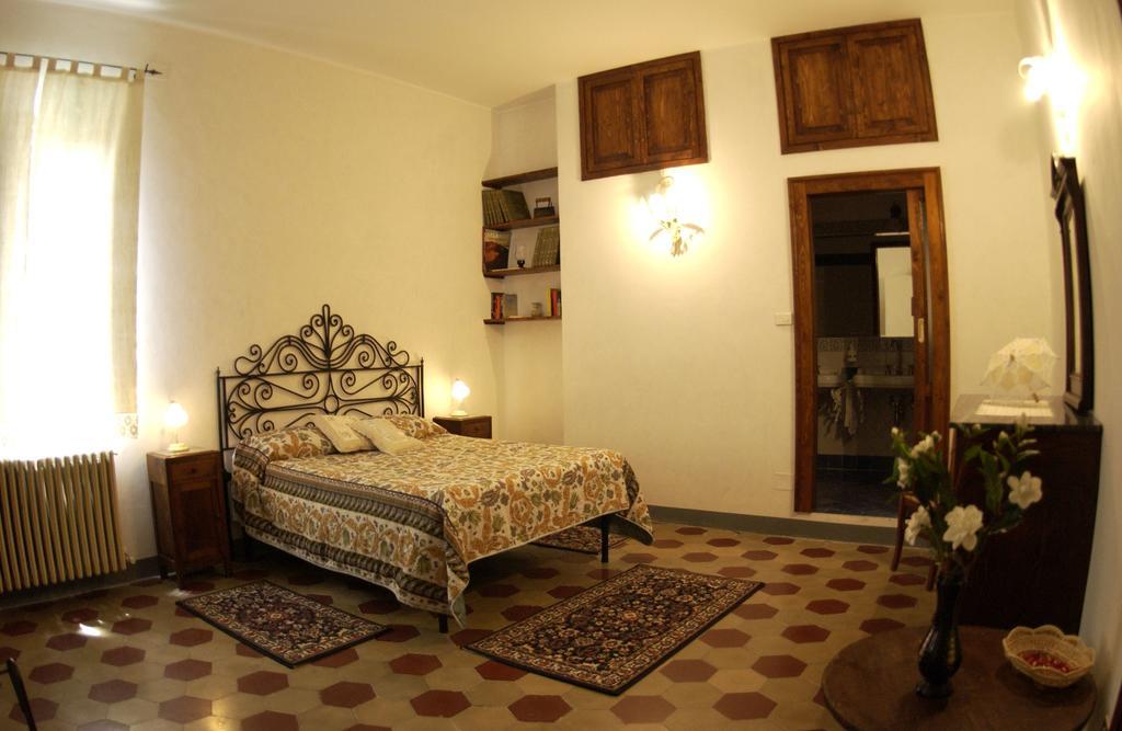 Residenza Sant'Emiliano Hotel Trevi Cameră foto